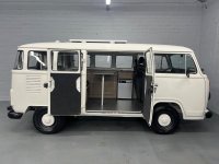 VOLKSWAGEN CAMPERVAN