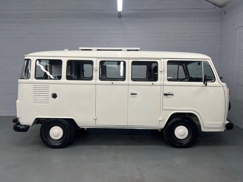 VOLKSWAGEN CAMPERVAN