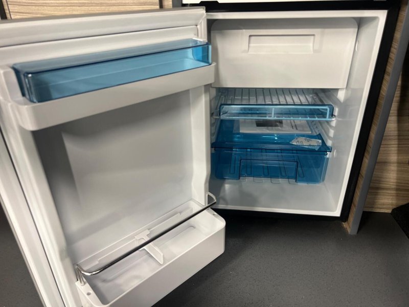 VOLKSWAGEN CAMPERVAN