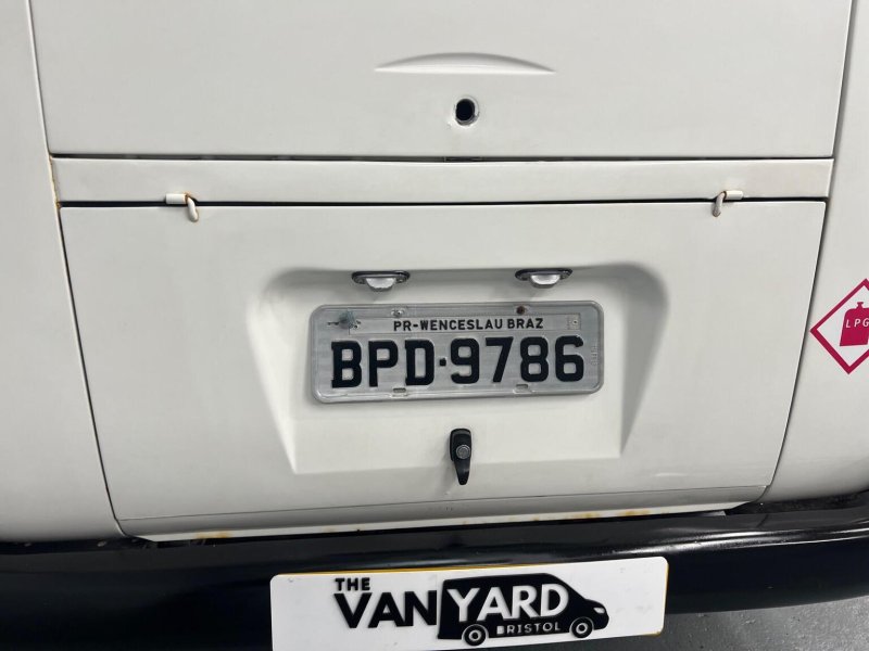 VOLKSWAGEN CAMPERVAN